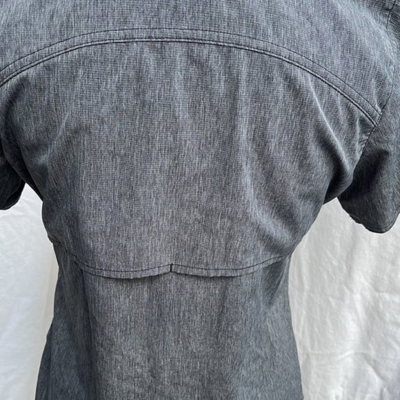 CARHARTT WOMEN'S MULTI-POCKET V-NECK SCRUB TOP - CHARCOAL Size XS - Picture 6 of 8